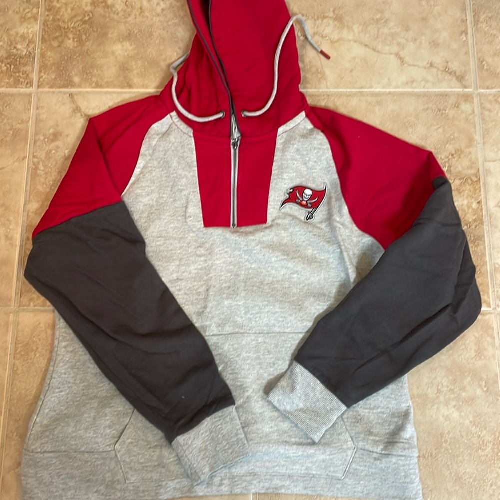 Tampa bay bucs buccaneers womens hoodie. Purchased from the Ray Jay. large.